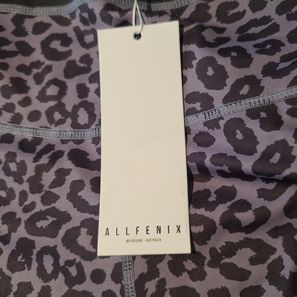NWT All Fenix Avery grey black cheetah print athletic 7/8 leggings - SMALL - Picture 5 of 6